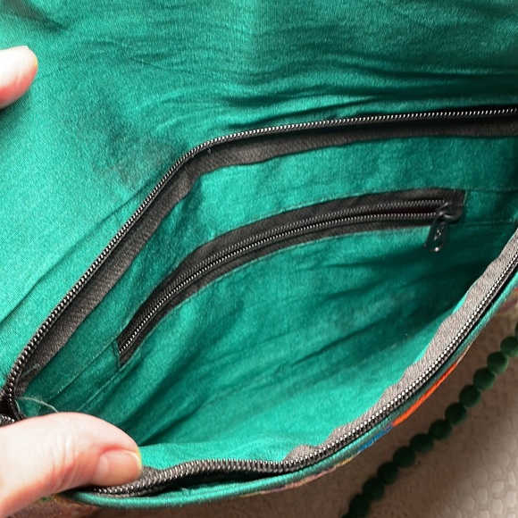 New! Embellished Embroidered tapestry purse - Picture 8 of 8